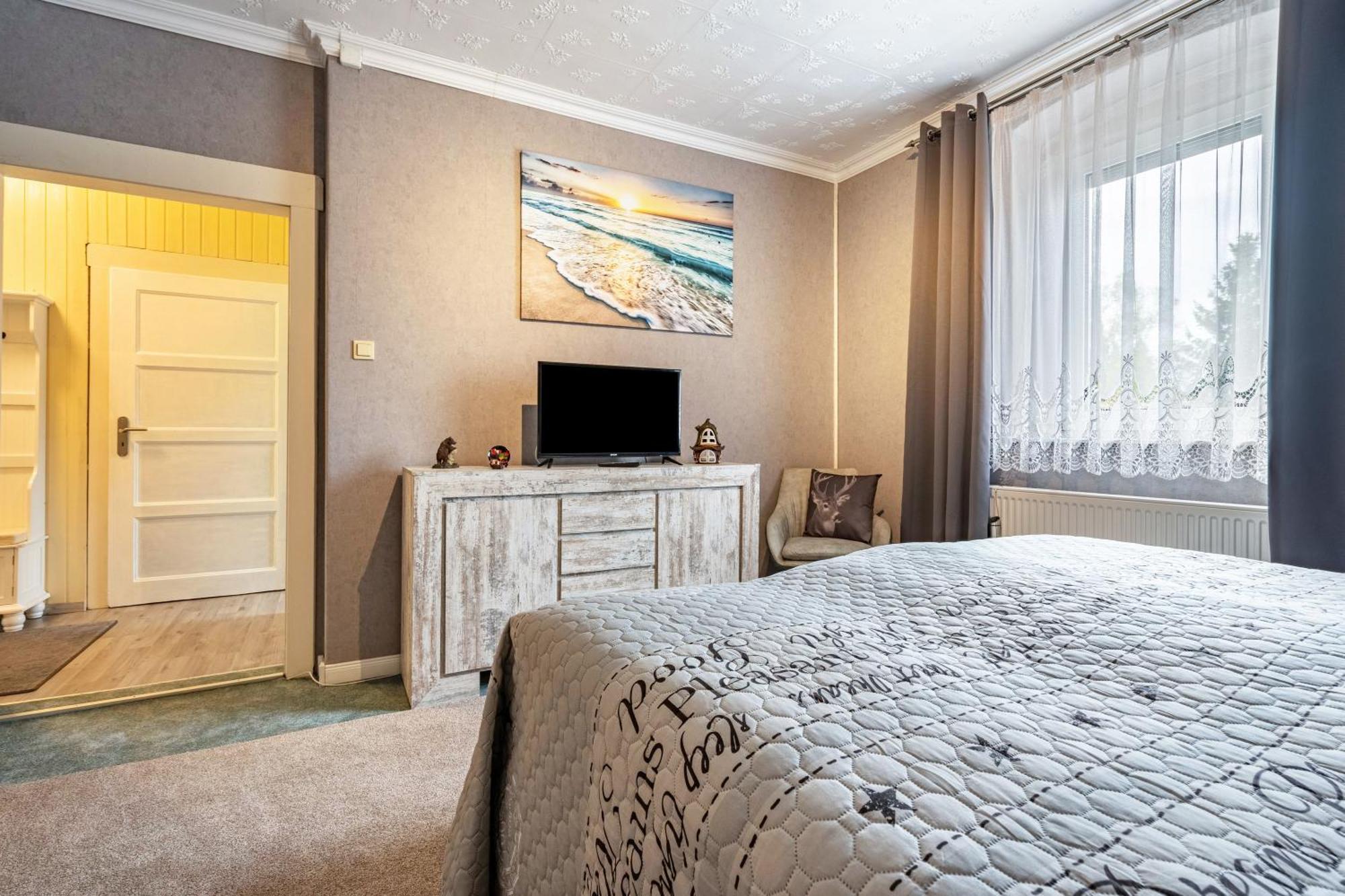 Apartamento Urlaub Mit Hund Neupetershain Exterior foto
