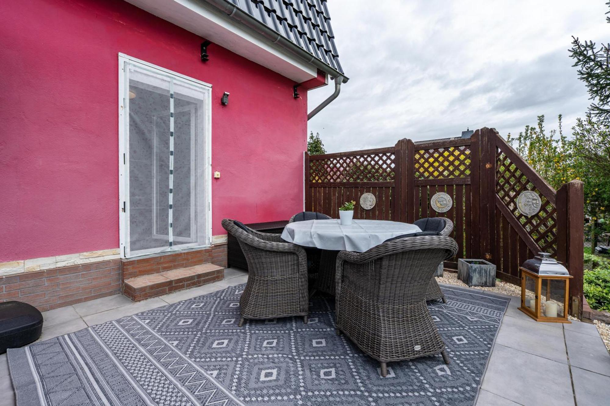 Apartamento Urlaub Mit Hund Neupetershain Exterior foto